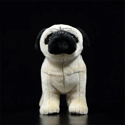 Vue de face de la peluche réaliste Carlin